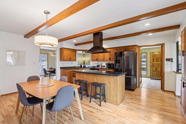 S54W23710 Maple Hill COURT, Waukesha, WI 53189