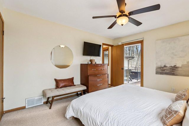 S54W23710 Maple Hill COURT, Waukesha, WI 53189