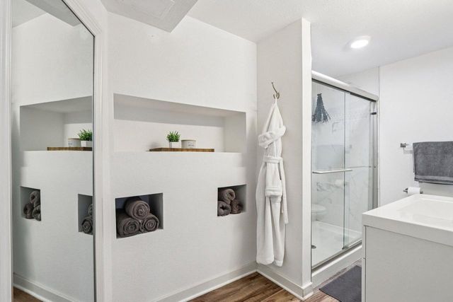 S54W23710 Maple Hill COURT, Waukesha, WI 53189