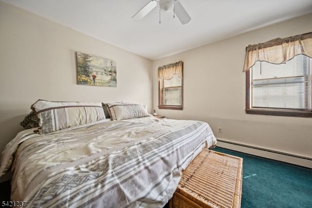 125 Merritt Ave, Bergenfield Boro, NJ 07621
