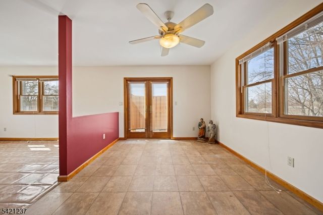 125 Merritt Ave, Bergenfield Boro, NJ 07621