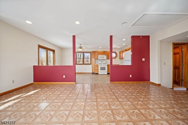 125 Merritt Ave, Bergenfield Boro, NJ 07621