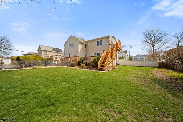 125 Merritt Ave, Bergenfield Boro, NJ 07621
