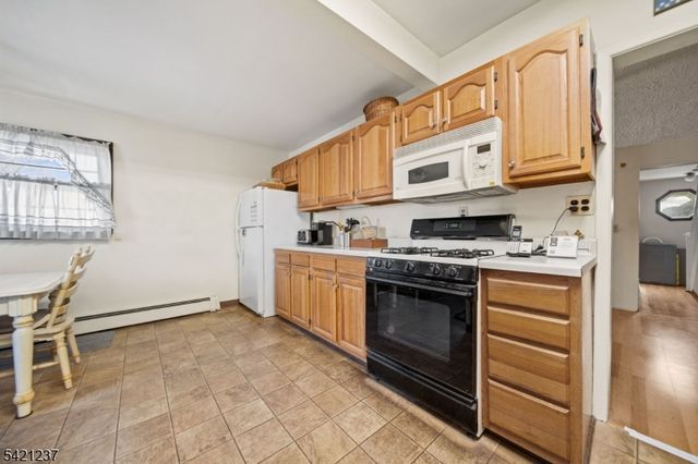 125 Merritt Ave, Bergenfield Boro, NJ 07621