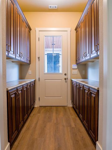 529 Vista Ridge Drive, Round Mountain, TX 78663