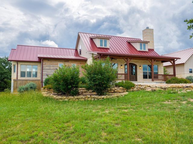 529 Vista Ridge Drive, Round Mountain, TX 78663