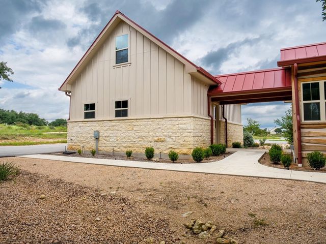 529 Vista Ridge Drive, Round Mountain, TX 78663