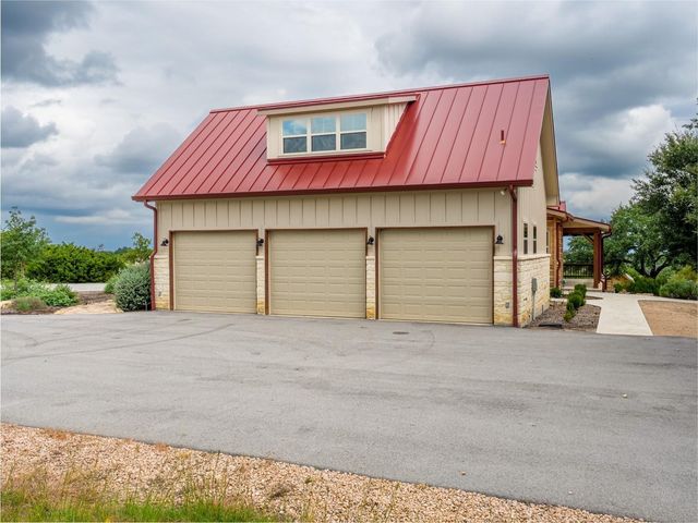 529 Vista Ridge Drive, Round Mountain, TX 78663