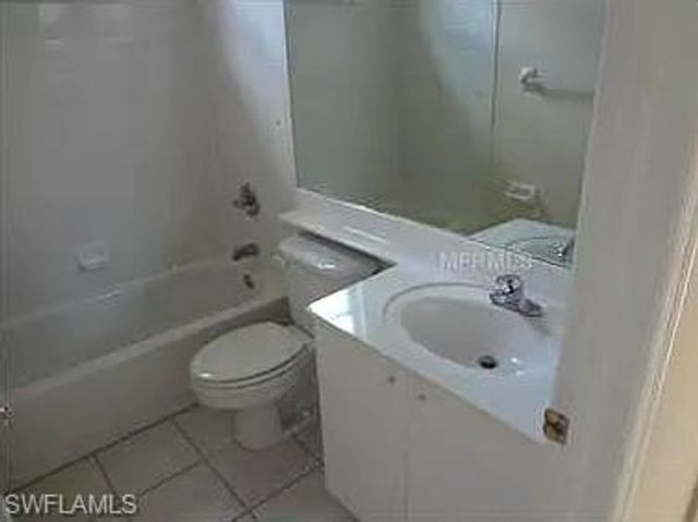 11082 Lakeland CIR, Fort Myers, FL 33913