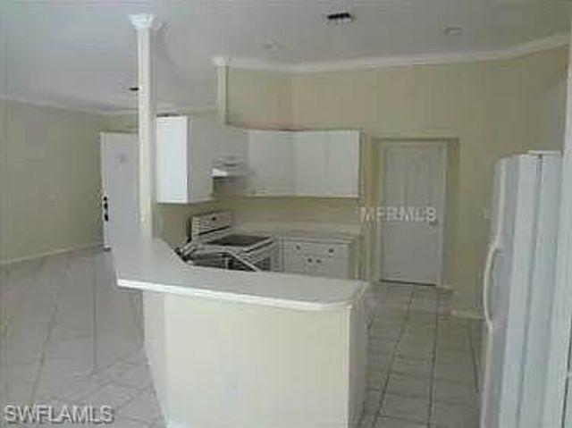 11082 Lakeland CIR, Fort Myers, FL 33913