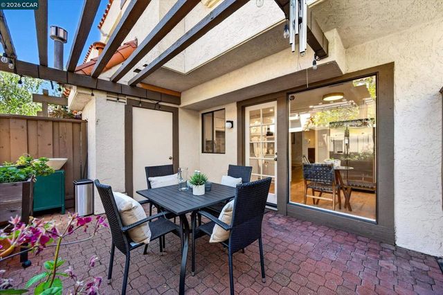 589 Pimlico Ct, Walnut Creek, CA 94597