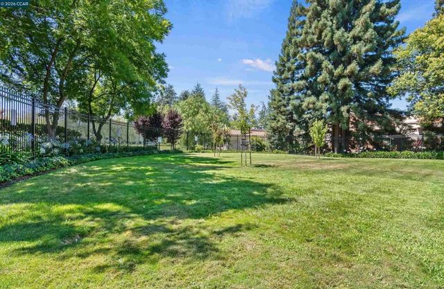 589 Pimlico Ct, Walnut Creek, CA 94597