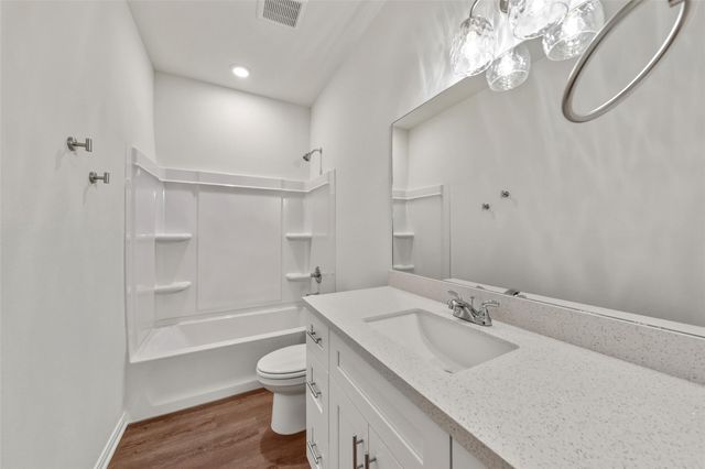 714 W Dallas Street, Conroe, TX 77301