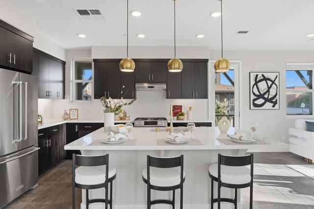 477 Mitchell Ave, Alameda, CA 94501