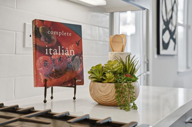 477 Mitchell Ave, Alameda, CA 94501