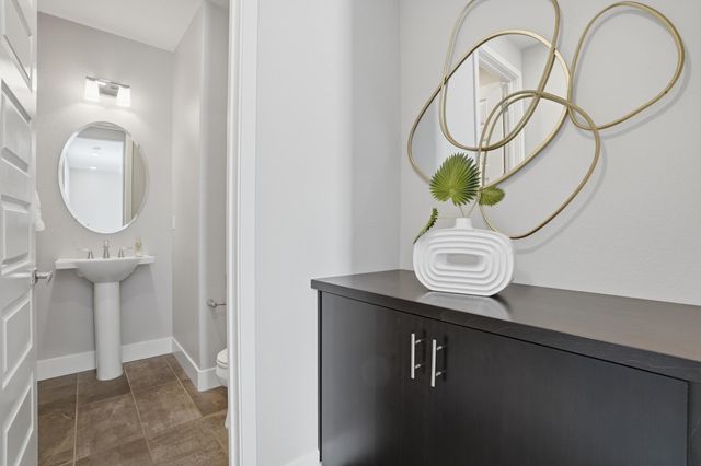 477 Mitchell Ave, Alameda, CA 94501