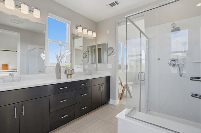 477 Mitchell Ave, Alameda, CA 94501