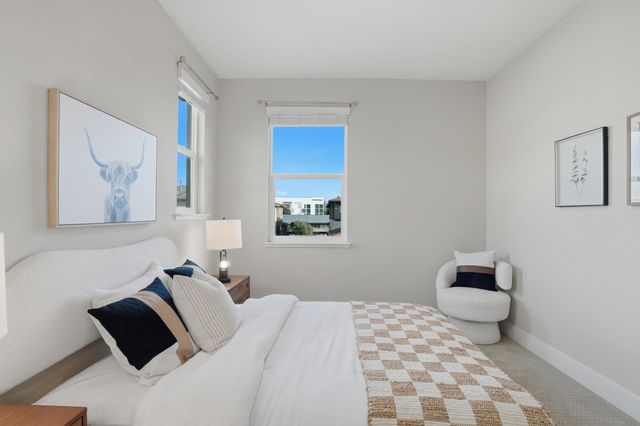 477 Mitchell Ave, Alameda, CA 94501