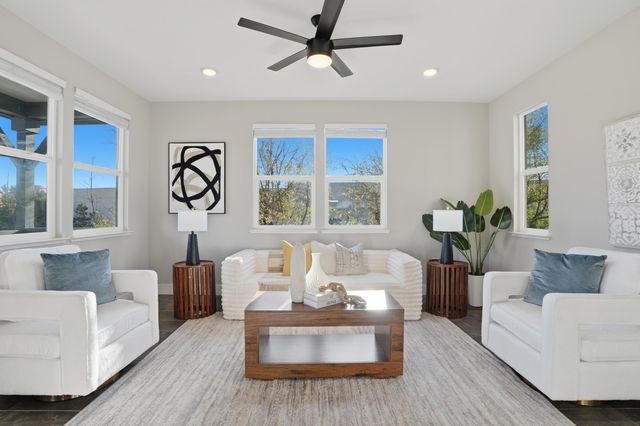 477 Mitchell Ave, Alameda, CA 94501