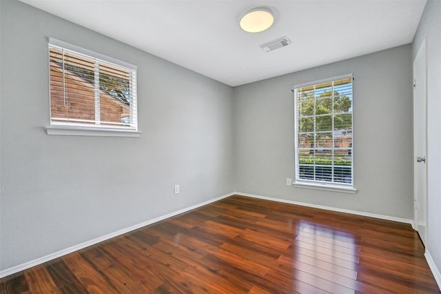 107 Stratmore Drive, Friendswood, TX 77546