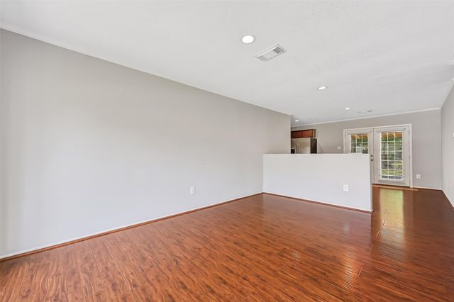 107 Stratmore Drive, Friendswood, TX 77546