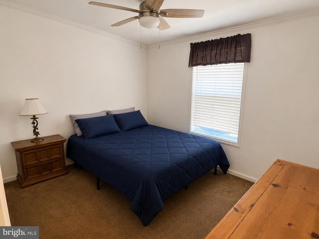 22 BALTIMORE DR., Manahawkin, NJ 08050