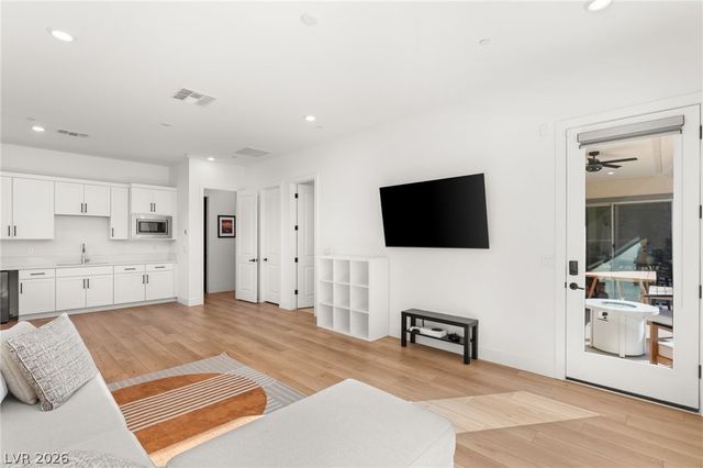 237 Wilson Ridge Street, Las Vegas, NV 89138