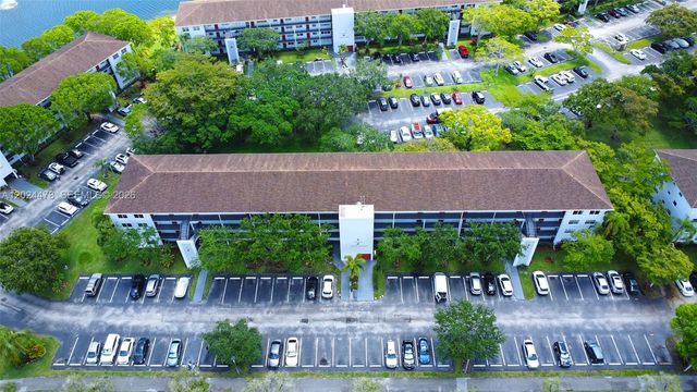 1301 SW 135th Ter 205J, Pembroke Pines, FL 33027