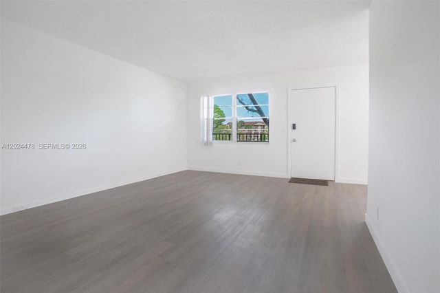1301 SW 135th Ter 205J, Pembroke Pines, FL 33027