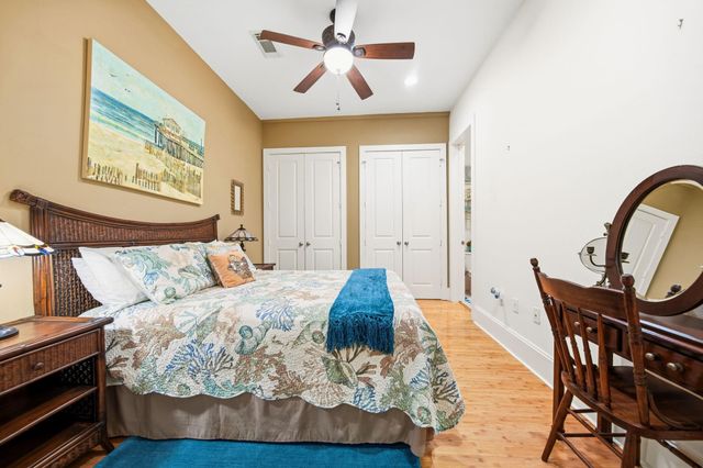 2208 Post Office Street 305, Galveston, TX 77550