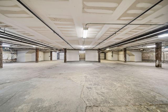 2208 Post Office Street 305, Galveston, TX 77550