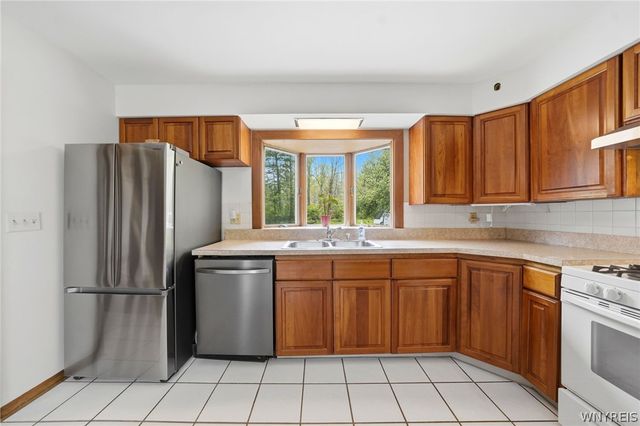 5676 Homestead Road, Boston, NY 14075