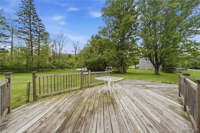 5676 Homestead Road, Boston, NY 14075