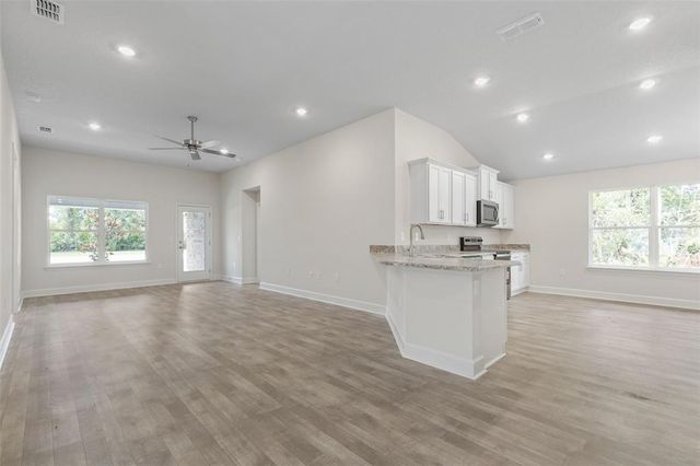 18 SQUADRON PLACE, Palm Coast, FL 32164