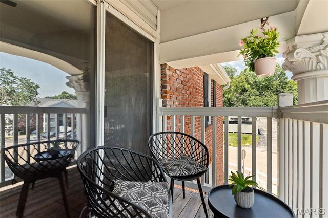 1961 Marine Terrace Drive L, St Louis, MO 63146