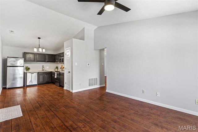 1961 Marine Terrace Drive L, St Louis, MO 63146