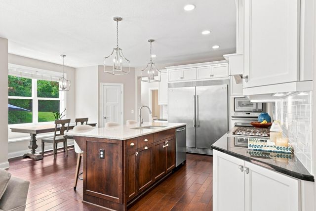 3025 Fairway Drive, Chaska, MN 55318