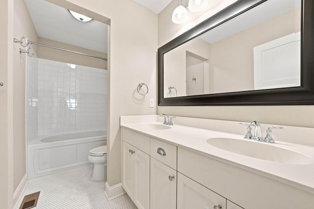 3025 Fairway Drive, Chaska, MN 55318