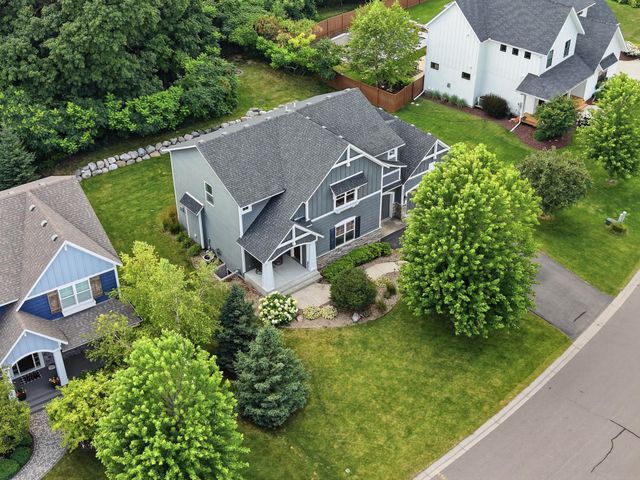 3025 Fairway Drive, Chaska, MN 55318
