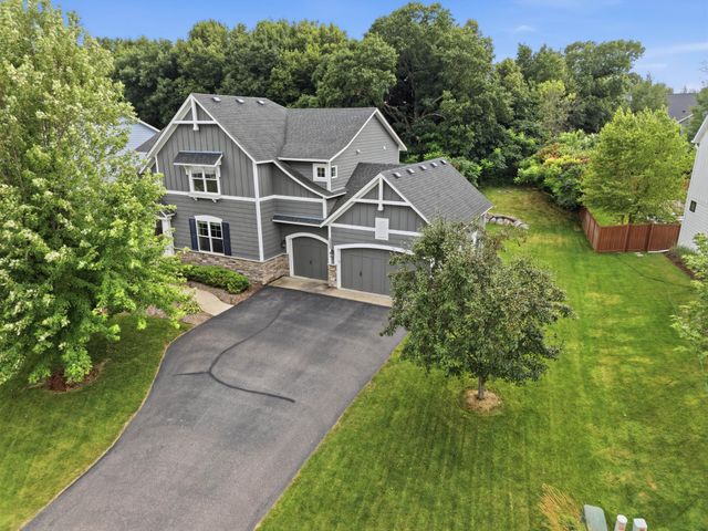 3025 Fairway Drive, Chaska, MN 55318