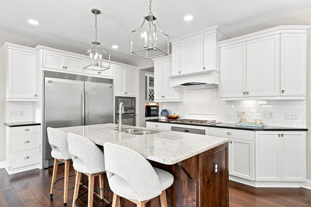 3025 Fairway Drive, Chaska, MN 55318