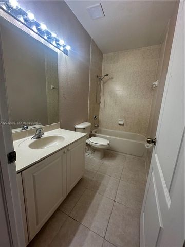 1656 SE 29th Court 201, Homestead, FL 33035
