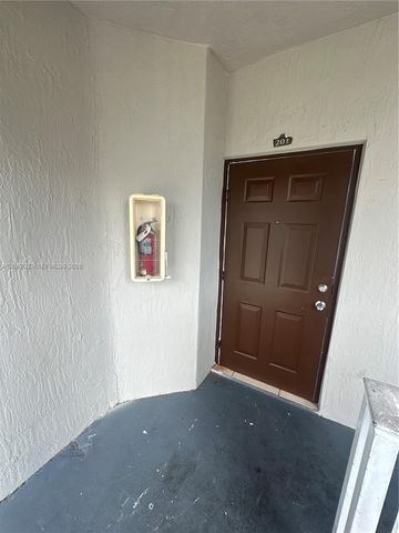 1656 SE 29th Court 201, Homestead, FL 33035