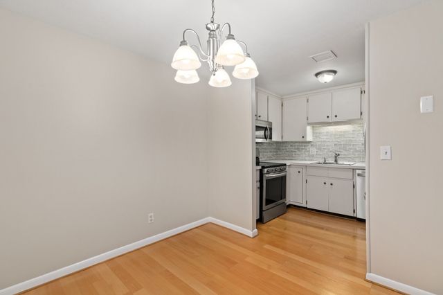 1 Centre St 9, Canton, MA 02021