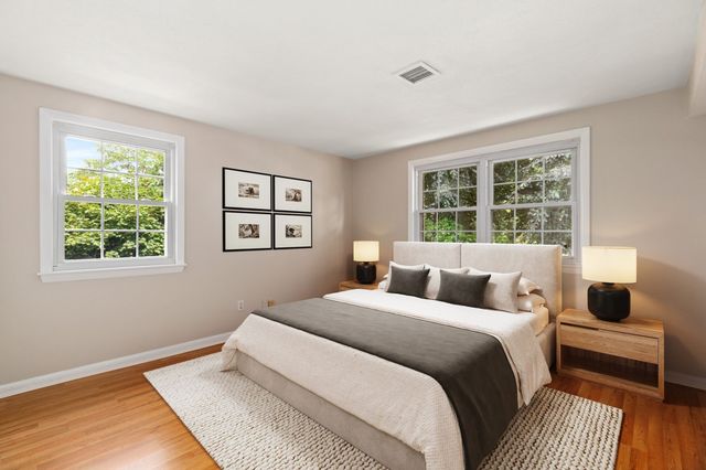 1 Centre St 9, Canton, MA 02021