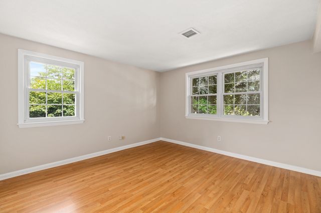 1 Centre St 9, Canton, MA 02021