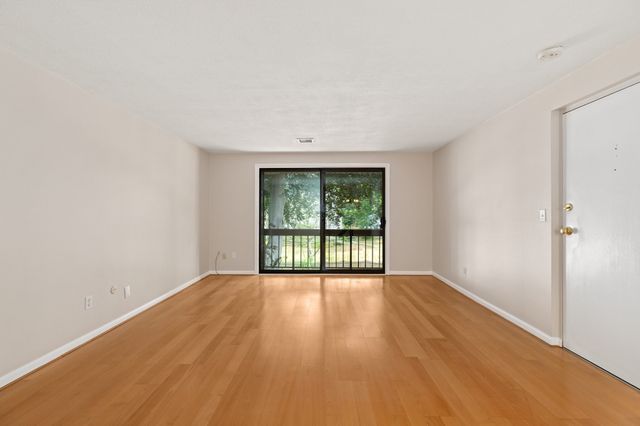 1 Centre St 9, Canton, MA 02021