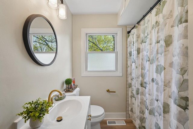 6532 Euclid AVENUE, Milwaukee, WI 53219