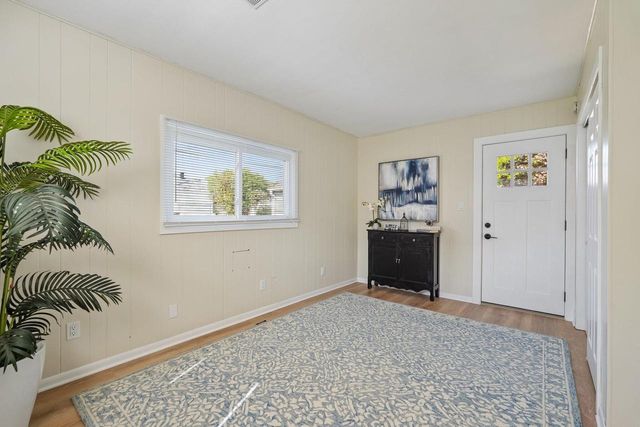 6532 Euclid AVENUE, Milwaukee, WI 53219
