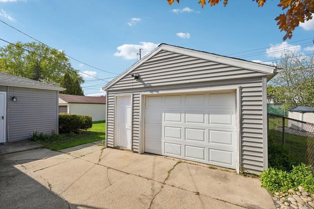 6532 Euclid AVENUE, Milwaukee, WI 53219
